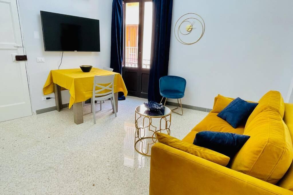 Trapani Centro Storico Apartment, Great Central Location! All New Furniture And Appliances! Экстерьер фото